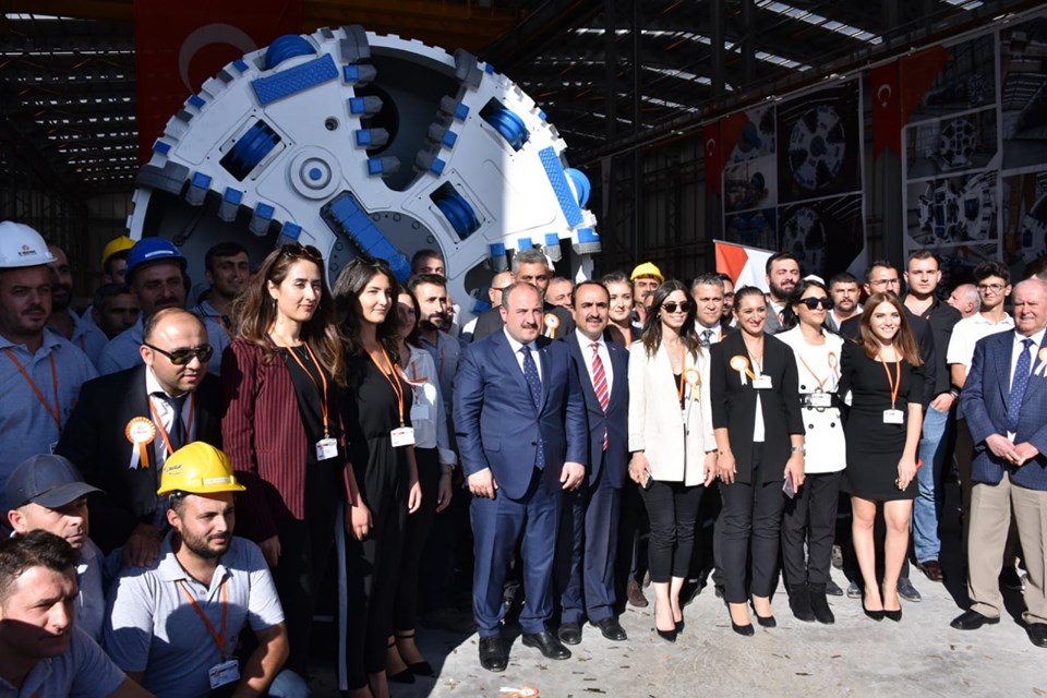 E-BERK TARAFINDAN ÜRETİLEN YERLİ VE MİLLİ YENİ TÜNEL AÇMA MAKİNESİNİN AÇILIŞI YAPILDI