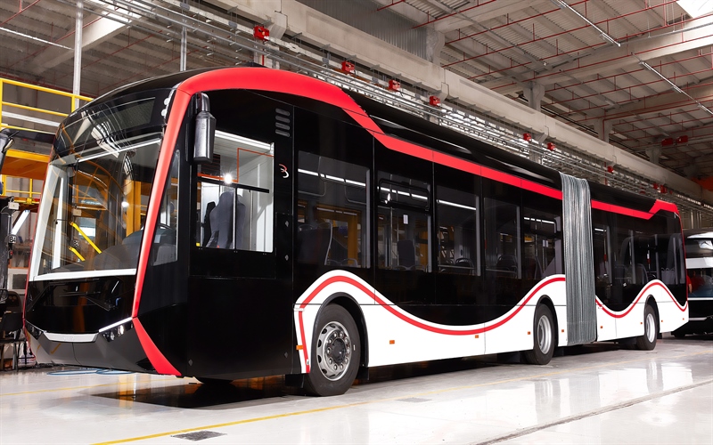 ELAZIĞ BELEDİYESİ, BOZANKAYA FİRMASINDAN ALDIĞI ELEKTRİKLİ OTOBÜSLERİ HİZMETE SUNDU